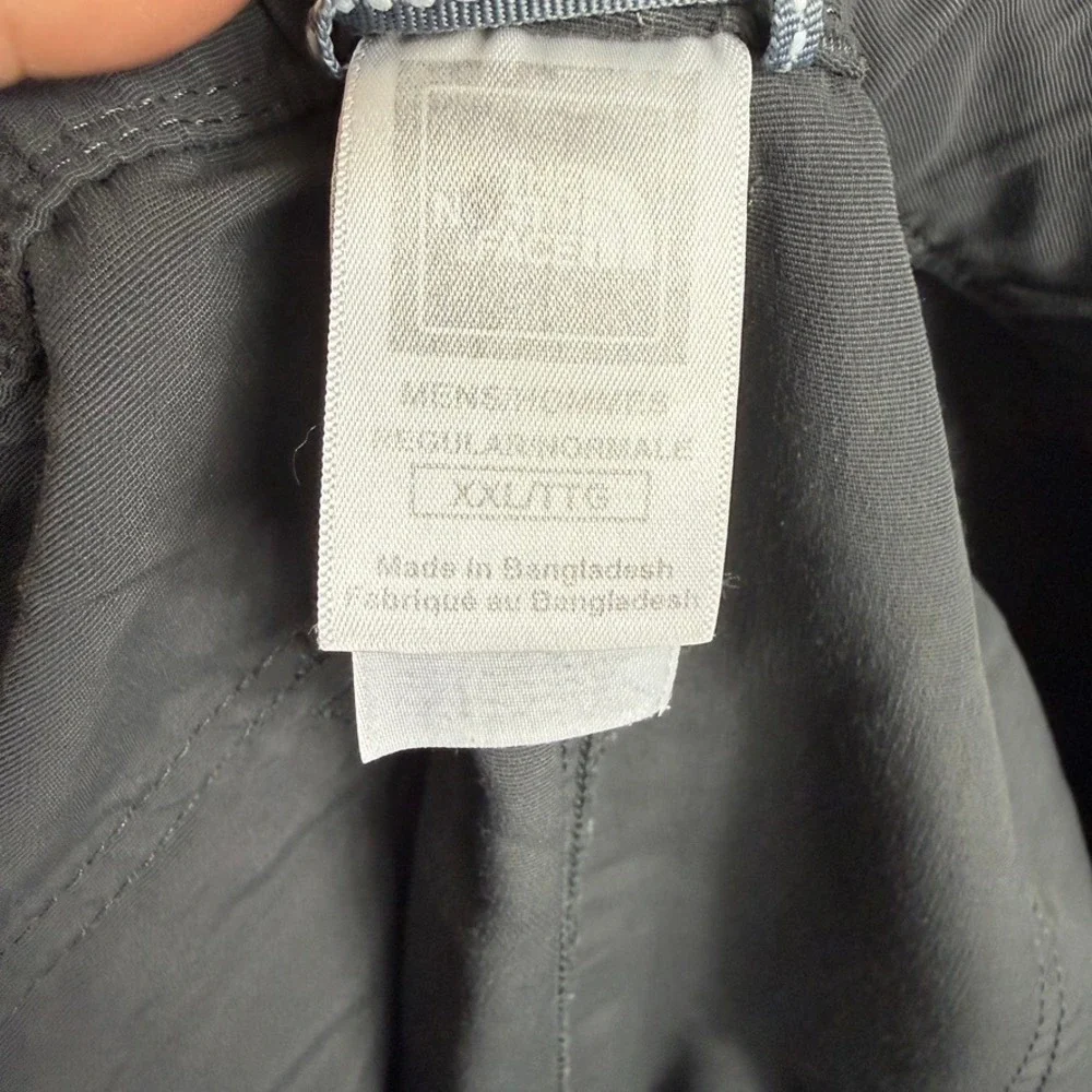 The North Face Mens Gray Convertible Zip Off Cargo Hiking Pants Size 40x32‎